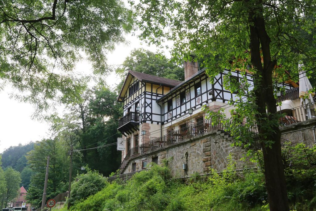 Hotel Waldhaeusel Бад-Шандау Экстерьер фото